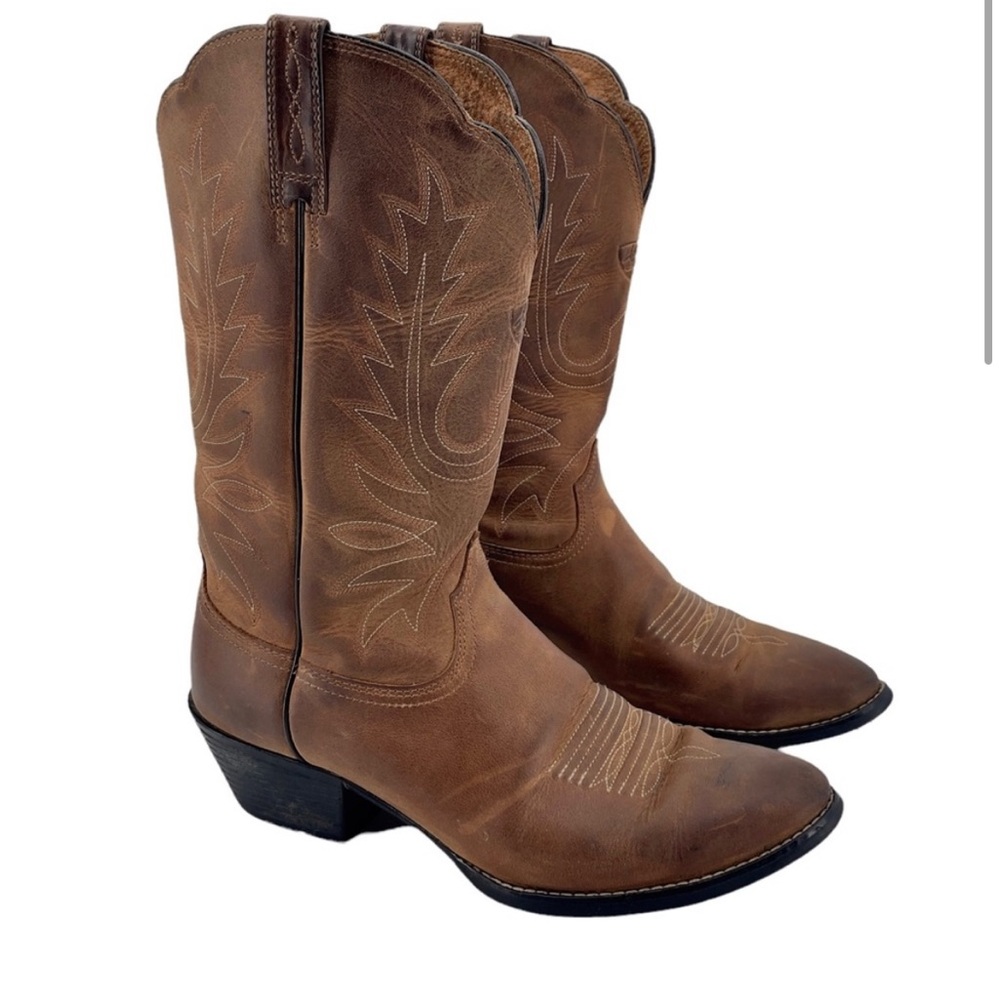 Women’s Ariat Western Boots Heritage R Toe Distressed Brown Scalloped Edge | 8.5